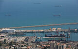 Vue du port de Haifa, le 11 juin 2015.(Crédit : Miriam Alster/Flash90)