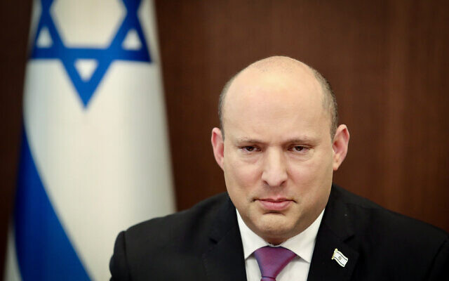 Le Premier ministre Naftali Bennett dirige une réunion du cabinet au bureau du Premier ministre à Jérusalem, le 14 mars 2022. (Crédit: Marc Israel Sellem/POOLFlash90) Le Premier ministre Naftali Bennett dirige une réunion du cabinet au bureau du Premier ministre à Jérusalem, le 14 mars 2022. (Crédit: Marc Israel Sellem/POOLFlash90)
