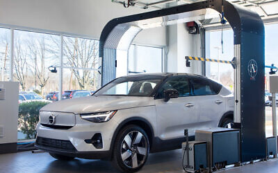 La start-up israélienne UVeye développe des systèmes automatisés d'inspection pour les véhicules. (Crédit : Daniel Byrne)