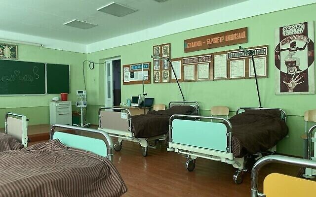 L’hôpital de campagne israélien à Mostyska, en Ukraine, a ouvert ses portes le 22 mars 2022. (Crédit : Carrie Keller-Lynn/The Times of Israel)