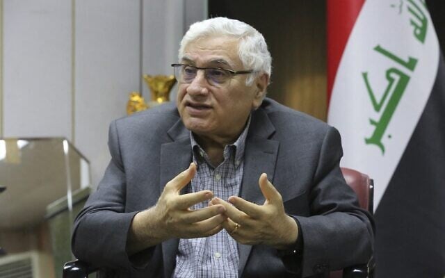 Le Secrétaire général du Comité central du Parti communiste irakien, Raed Fahmi, s'exprime lors d'une interview dans la capitale Bagdad, le 9 avril 2022. (Crédit : Sabah ARAR / AFP) Le Secrétaire général du Comité central du Parti communiste irakien, Raed Fahmi, s'exprime lors d'une interview dans la capitale Bagdad, le 9 avril 2022. (Crédit : Sabah ARAR / AFP)