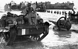 Les forces alliées - troupes, équipements et transports - prêts à passer à l'acte au début de l'invasion par les Alliés de l'île italienne de Sicile, le 10 juillet 1943. (Crédit : AP Photo/BOP)