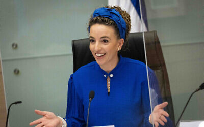 Idit Silman dirige une réunion de comité à la Knesset, le 30 novembre 2021. (Crédit : Yonatan Sindel/Flash90)