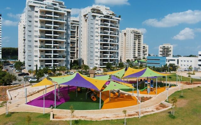 Un quartier de Beer Yaakov dans le centre d'Israël. (Crédit : Municipalité de Beer Yaakov)