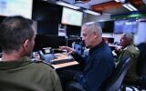Le ministre de la Défense Benny Gantz, à droite, rencontre son homologue américain Lloyd Austin au Pentagone, le 19 mai 2022. (Crédit: Shmulik Almany/GPO)