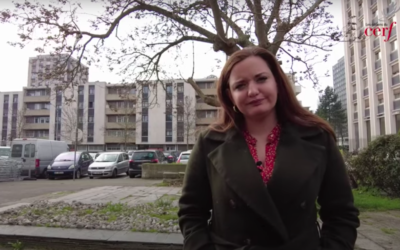 La journaliste Noémie Halioua à Sarcelles. (Crédit : Éditions du Cerf)