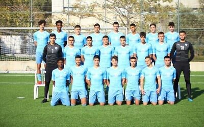 Les joueurs de football U17 d’Israël, participant à la finale de l’Euro U17 qui commence le 16 mai 2022 (Crédit : Autorisation de la Fédération israélienne de Football)