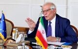Josep Borrell, haut-représentant aux Affaires étrangères de l'Union européenne, s'exprime pendant une réunion avec le ministre iranien des Affaires étrangères au siège du ministère à Téhéran, dans la capitale de l'Iran, le 25 juin 2022. (Crédit : Atta Kenare/AFP)