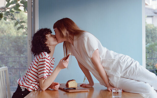 Emma Rose Benitah et Avigail Blum pour le projet de photographie 'LGBTQ+ LOVE' de Michael Liani (Crédit : Michael Liani)