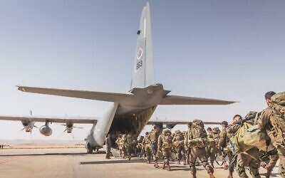 Les soldats israéliens participent à un exercice de grande ampleur à Chypre, selon une image publiée par les militaires le 2 juin 2022. (Crédit : Armée israélienne)