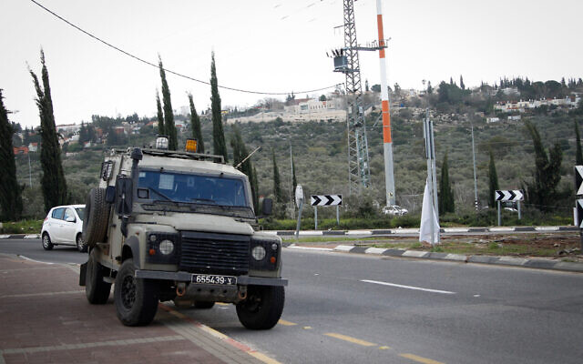 Photo d'illustration : Les forces de sécurité israéliennes à proximité d'Ariel, en Cisjordanie, le 17 mars 2019. (Crédit : Nasser Ishtayeh/Flash90)