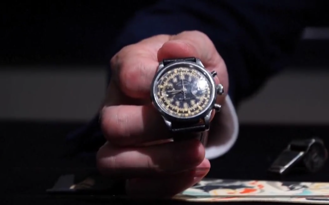 Une montre Rolex ayant appartenu à un prisonnier de guerre britannique de la Seconde Guerre mondiale et qui a servi à organiser la "Grande Evasion" de 1944, vendue aux enchères le 9 juin 2022 par Christie's. (Capture d'écran Twitter) Une montre Rolex ayant appartenu à un prisonnier de guerre britannique de la Seconde Guerre mondiale et qui a servi à organiser la "Grande Evasion" de 1944, vendue aux enchères le 9 juin 2022 par Christie's. (Capture d'écran Twitter)