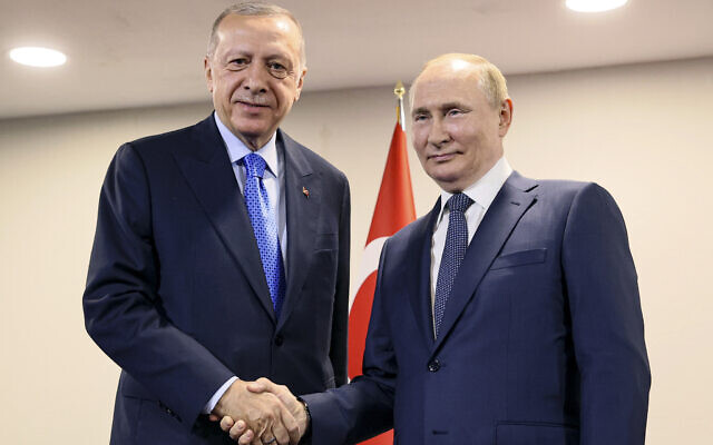 Le président russe Vladimir Poutine, à droite, et le président turc Recep Tayyip Erdogan au palais de Saadabad, à Téhéran, en Iran, le 19 juillet 2022. (Crédit : Sergei Savostyanov/Sputnik, Kremlin Pool Photo via AP) Le président russe Vladimir Poutine, à droite, et le président turc Recep Tayyip Erdogan au palais de Saadabad, à Téhéran, en Iran, le 19 juillet 2022. (Crédit : Sergei Savostyanov/Sputnik, Kremlin Pool Photo via AP)