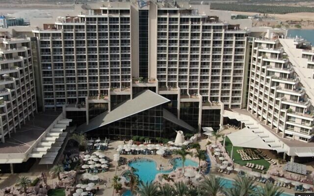 Capture d'écran d'une vidéo de l'hôtel Dan Eilat. (Crédit: YouTube)