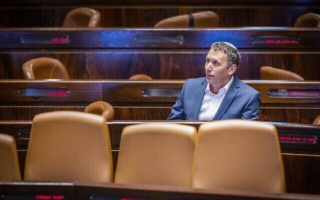 Le député Yamina Matan Kahana assiste à un débat à la Knesset, le 15 juin 2022. (Crédit: Olivier Fitoussi/Flash90) Le député Yamina Matan Kahana assiste à un débat à la Knesset, le 15 juin 2022. (Crédit: Olivier Fitoussi/Flash90)