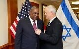 Le ministre de la Défense Benny Gantz, à droite, rencontre son homologue américain Lloyd Austin au Pentagone, le 19 mai 2022. (Crédit : Shmulik Almany/GPO)