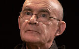 Jean-Luc Nancy au Salon du livre de Paris lors de la conférence Dessine-moi un roman. (Crédit : Georges Seguin/Okki/CC BY-SA 3.0)