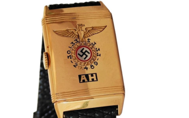Montre supposée avoir appartenu au dictateur nazi Adolf Hitler. (Crédit : Alexander Enchères historiques) Montre supposée avoir appartenu au dictateur nazi Adolf Hitler. (Crédit : Alexander Enchères historiques)