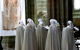 Moniales des Fraternités monastiques de Jérusalem à l'abbaye du Mont Saint-Michel. (Crédit : Витольд Муратов — Photographie personnelle/CC BY-SA 3.0)