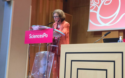Beate Klarsfeld à Sciences Po, à Paris, le 24 août dernier. (Crédit : Anh-Dao / Sciences Po / Twitter)