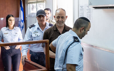 Bassem Saadi, chef du Jihad islamique palestinien en Cisjordanie, comparaissant pour une audience à la prison d'Ofer, à l'extérieur de Jérusalem, le 25 août 2022. (Crédit : Yonatan Sindel/Flash90) Bassem Saadi, chef du Jihad islamique palestinien en Cisjordanie, comparaissant pour une audience à la prison d'Ofer, à l'extérieur de Jérusalem, le 25 août 2022. (Crédit : Yonatan Sindel/Flash90)