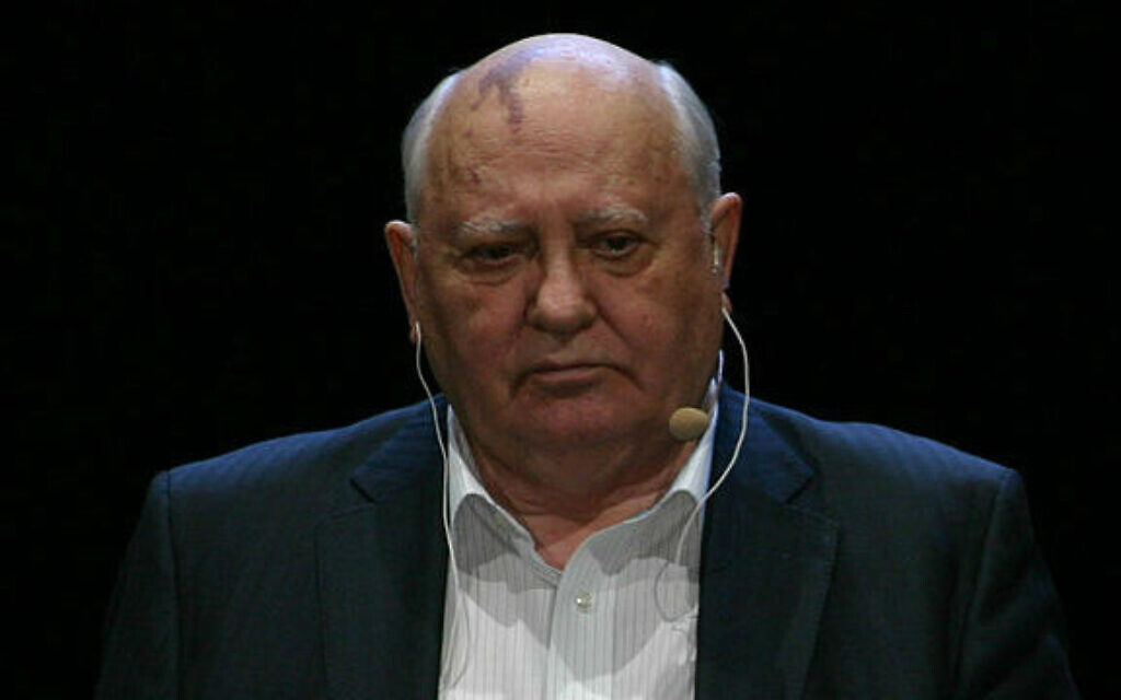 Mikhaïl Gorbatchev lors de la première allemande de son livre "All in good time. Ma vie", au Berliner Ensemble, en mars 2013. (Wikimedia Commons, CC BY-SA 3.0, SpreeTom)