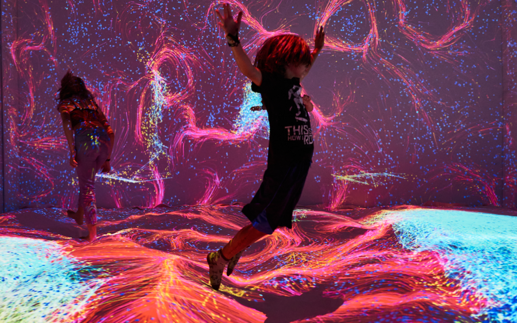 X-Space, le nouvel espace de divertissement interactif créé par le producteur Carmi Wurtman au Tel Aviv Convention Center, à Tel Aviv. (Crédit : Dor Kedmi)