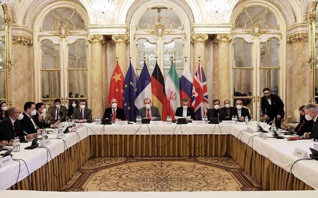 La Commission mixte du Plan d’action global conjoint se réunit à Vienne le 17 décembre 2021. (Délégation de l’UE à Vienne/Document distribué via Xinhua via JTA)