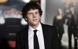Jesse Eisenberg assistant à la première de "Retour à Zombieland", à Los Angeles, le 10 octobre 2019. (Crédit : Richard Shotwell/Invision/AP)