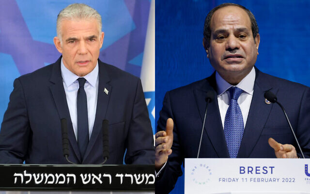 Illustration : À gauche, le Premier ministre Yair Lapid délivrant un message au lendemain de la clôture de l'opération Aube, depuis le quartier général de Tsahal à Tel Aviv, le 8 août 2022. À droite, le président égyptien Abdel-Fattah al-Sissi prononçant un discours lors du sommet One Ocean, à Brest, en Bretagne, le 11 février 2022. (Crédit : Amos Ben Gershom/GPO ; Ludovic Marin/Pool via AP) Illustration : À gauche, le Premier ministre Yair Lapid délivrant un message au lendemain de la clôture de l'opération Aube, depuis le quartier général de Tsahal à Tel Aviv, le 8 août 2022. À droite, le président égyptien Abdel-Fattah al-Sissi prononçant un discours lors du sommet One Ocean, à Brest, en Bretagne, le 11 février 2022. (Crédit : Amos Ben Gershom/GPO ; Ludovic Marin/Pool via AP)