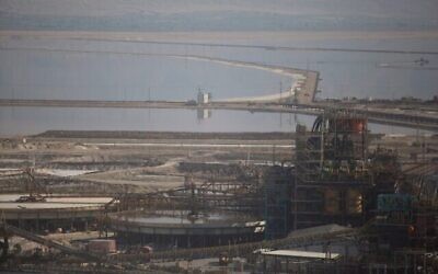 Vue des chantiers de la mer Morte, le 26 décembre 2015. (Lior Mizrahi/Flash90)