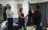 Illustration : L'union de Sapir et Gili Zeelon par Zoom avec un officiant de mariage dans l'Utah, en janvier 2021. (Crédit : Sapir Zeelon)