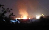 Un incendie aurait été observé à l’aéroport international d’Alep, dans le nord de la Syrie, à la suite d’une frappe aérienne attribuée à Israël, le 31 août 2022. (Crédit : Réseaux sociaux)