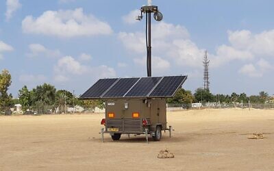 Une unité de caméra mobile de Tsahal qui sera fournie aux implantations non autorisées de Cisjordanie, en plus d'autres équipements de sécurité, suite à une décision du ministère de la Défense et du Commandement du Centre de Tsahal. (Crédit : Armée israélienne)