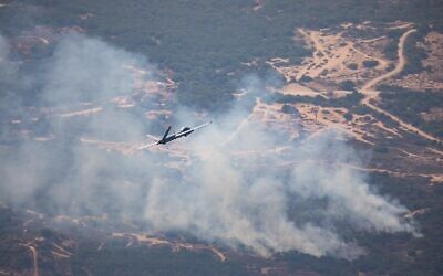 Un Elbit Hermes 900 en vol pendant l'opération Aube, au début du mois d'août 2022. (Crédit : Armée israélienne)