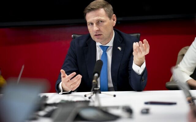 Le ministre estonien de la Défense, Hanno Pevkur, s'adresse aux journalistes au Pentagone à Washington, DC, le 18 octobre 2022. (Crédit : Stefani Reynolds / AFP) Le ministre estonien de la Défense, Hanno Pevkur, s'adresse aux journalistes au Pentagone à Washington, DC, le 18 octobre 2022. (Crédit : Stefani Reynolds / AFP)