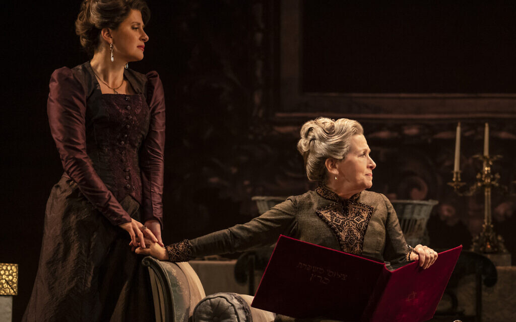  Une scène de la production de Broadway de la pièce de Tom Stoppard "Leopoldstadt", en octobre 2022. (Crédit : Joan Marcus)