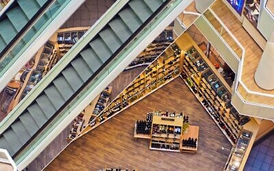 Un supermarché à plusieurs étages. Illustration. (Crédit : Pixabay via Pexels)
