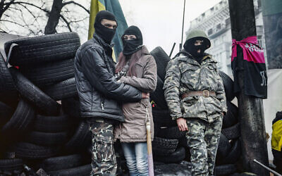 Photographie extraite de 'Zone d’opération anti-terroriste : Photos de la guerre en Ukraine' par Pavel Wolberg, du 22 novembre au 22 janvier à la galerie d’art Wizo Haifa (Crédit : Pavel Wolberg)