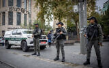 La police monte la garde à Jérusalem, le 25 novembre 2022 (Crédit : Yonatan Sindel/Flash90)