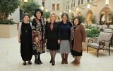 Sara Netanyahu (au centre) rencontrant les épouses de plusieurs des membres potentiels de la coalition : Yaffa Deri (2e à partir de la gauche), Maoz (à gauche), Ayala Ben Gvir (2e à partir de la droite) et Rivka Goldknopf (à droite). (Crédit : Likud)