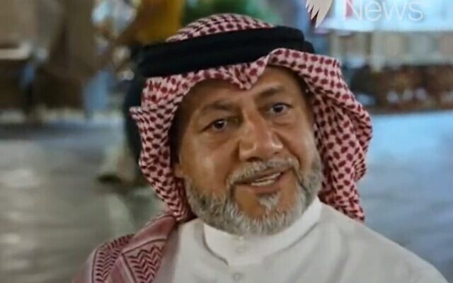L'ancien joueur de football international qatari et ambassadeur de la Coupe du monde, Khalid Salman, parle à un journaliste allemand au Qatar, en novembre 2022. (Capture d'écran : Twitter ; utilisé conformément à la clause 27a de la loi sur le droit d'auteur)