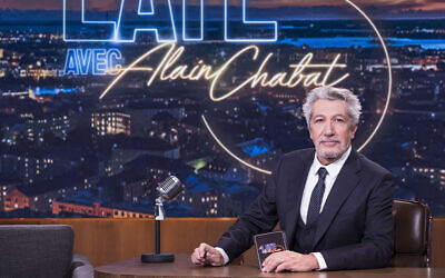 Alain Chabat dans l’émission « Le Late », sur TF1 en cette fin 2022. (Crédit : Etienne Jeanneret / TF1)