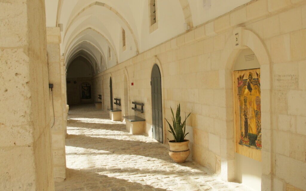 Une nouvelle aile du musée arménien Edward et Helen Mardigian de Jérusalem. (Crédit : Shmuel Bar-Am)