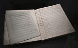 Partition de la main de Ludwig van Beethoven, alors dans la collection du Musée morave de Brno, le 30 novembre 2022, à Brno, en Slovaquie (Crédit : Šálek Václav/CTK via AP)