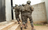 Des troupes de la 99e division de Tsahal lors d'un exercice dans le nord d'Israël, le 1er décembre 2022. (Crédit : Armée israélienne/Dossier)