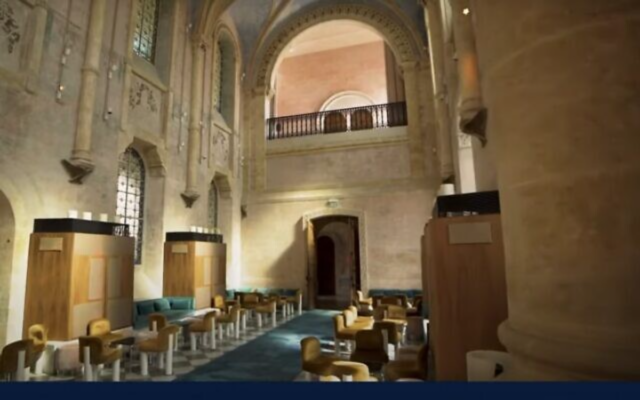 L'hôtel The Jaffa, à Tel Aviv-Yafo, en décembre 2021. (Crédit : YouTube)