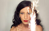 La chanteuse Efrat Gosh se produira au Festival de Jazz de la Mer Rouge, du 23 au 25 février 2023 (Crédit :  Ido Izik)
