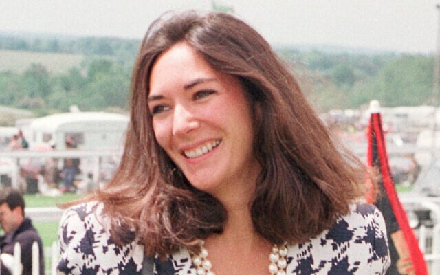 La mondaine britannique Ghislaine Maxwell, à l'hippodrome d'Epsom, le 5 juin 1991. (Crédit : Chris Ison/PA/AP)