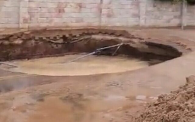 Une inondation causée par la rupture d'une canalisation, à Tel Aviv, le 4 janvier 2023. (Autorisation)